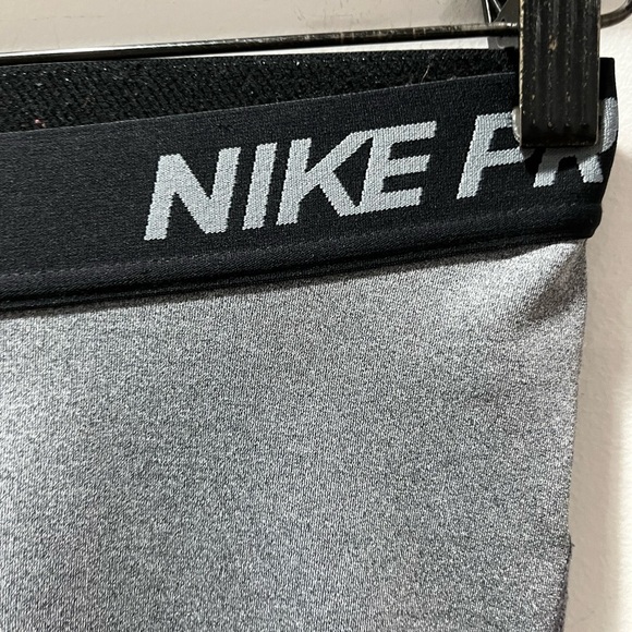 Nike Pro leggings small - Picture 3 of 5